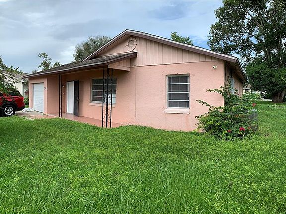 5th image of 2042 Valencia Cir