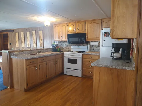 W5907 Whistling Wing Dr, New Lisbon, WI 53950