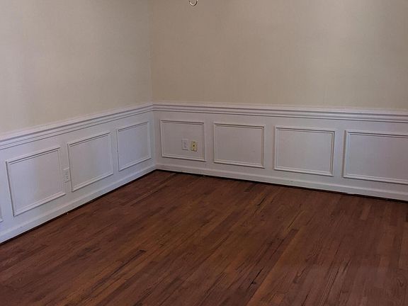 5th image of 4678 Silver Lake Dr