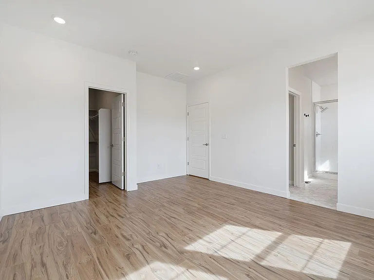 8806 Fraser River Loop — Photo 18