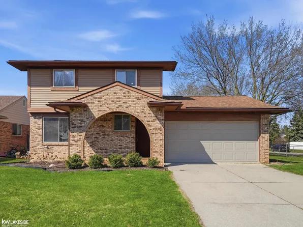 45833 Heatherwoode Ln, Macomb, MI 48044