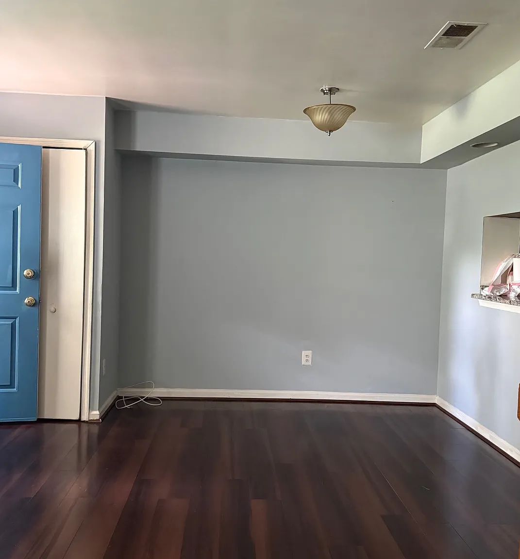 3 bed, 2.5 bath, 1584 sqft, $2,700 — Photo 2