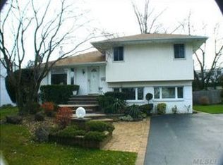 35 Hazelwood Dr, Jericho, NY 11753