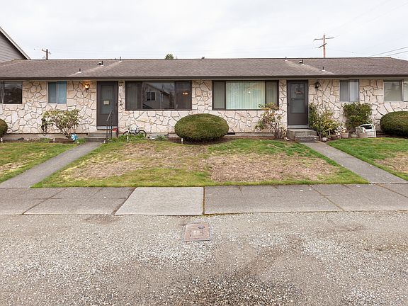 2nd image of 105 N Lenore Ave