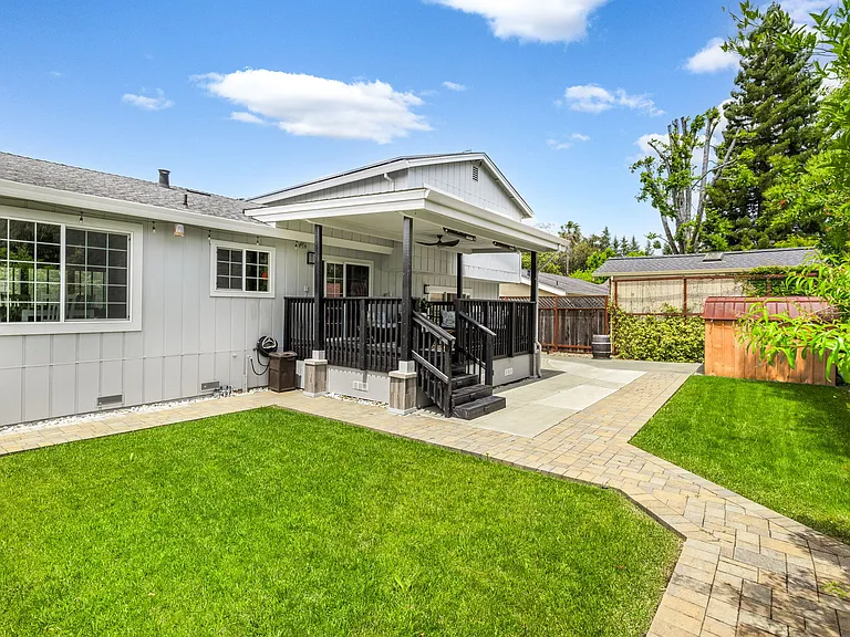 1066 Century Dr — Photo 26