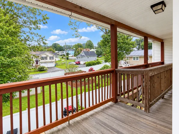 174 Jordan Ave #2, Oakville, CT 06779