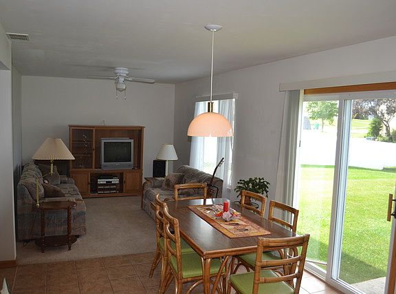 4th image of 2210 N Cheswick Ct