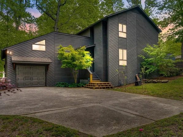 612 Carolina Ave, Signal Mountain, TN 37377