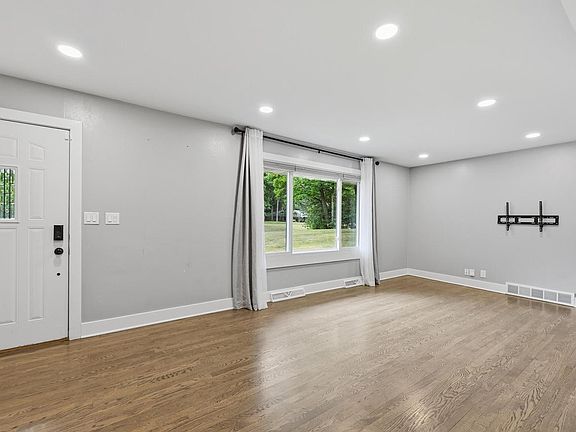 3rd image of 3059 S 149th STREET