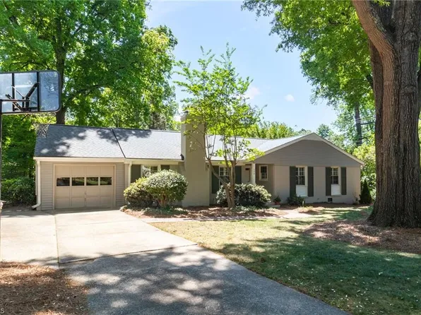 504 Audubon Dr, Greensboro, NC 27410