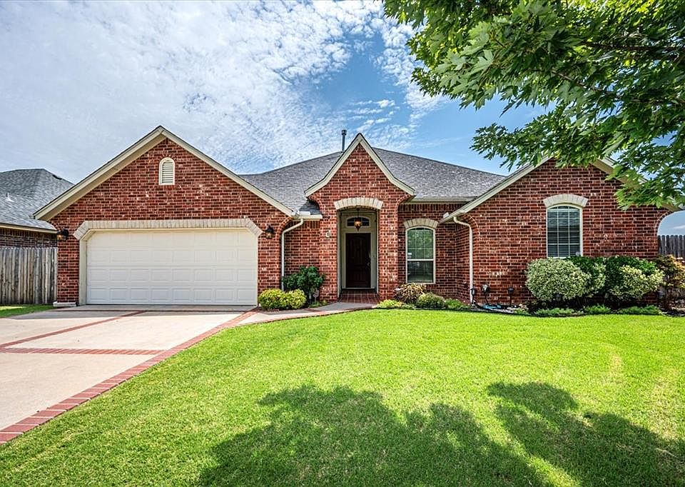 1st image of 17328 Avila Ln