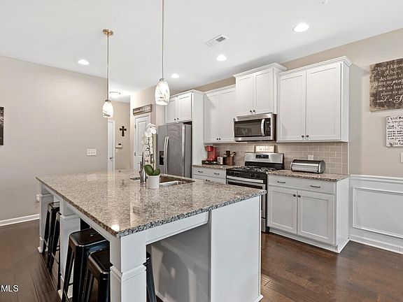 5th image of 12169 Woodhollow Ln