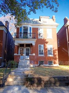 4537 Adelaide Ave, Saint Louis, MO, 63115