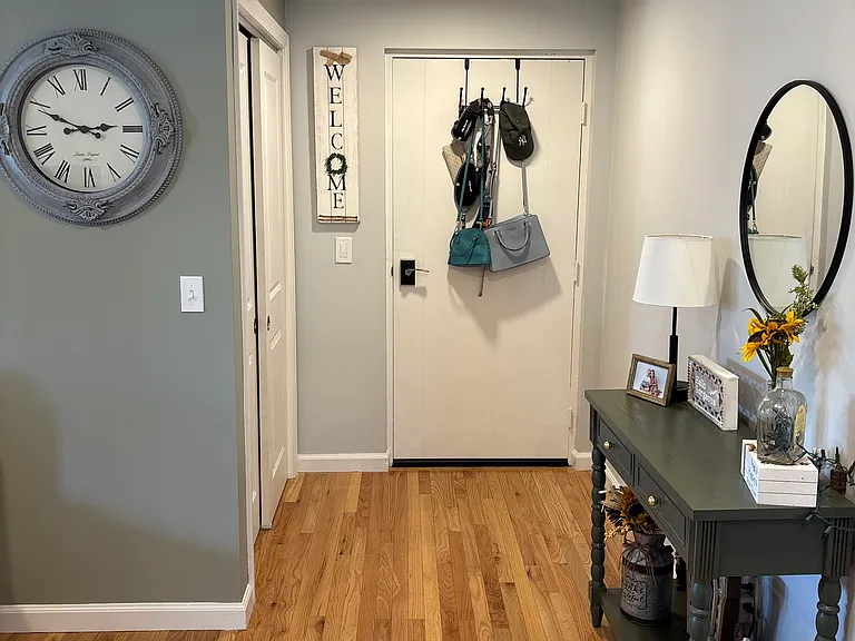2600 Elmwood Ave #8 — Photo 3