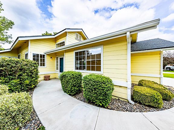 2nd image of 1773 Evergreen Ct