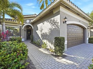 11520 Foxbriar Ln, Fort Myers, FL 33913