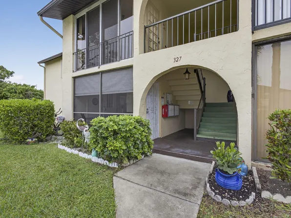 327 Pine Ridge Circle #A-1, Greenacres, FL 33463