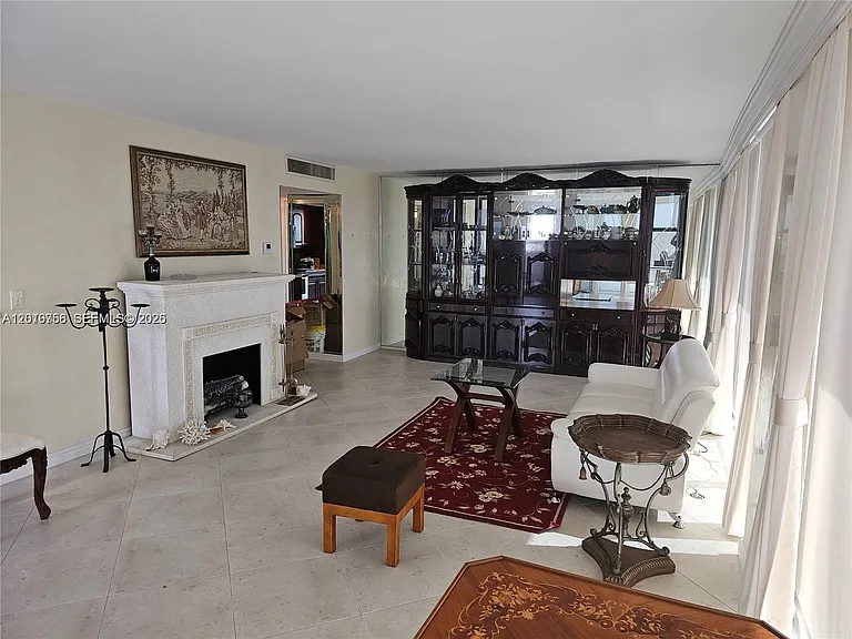 2049 S Ocean Dr #Penthouse 1 — Photo 10