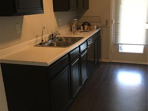 4th image of 112 N Willomet Ave