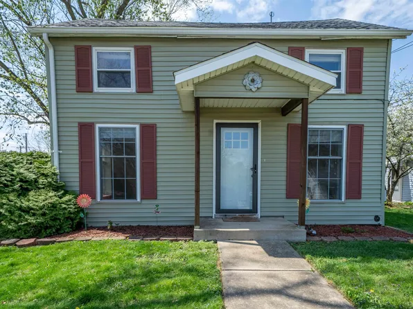 321 N 3rd St, Hanna City, IL 61536