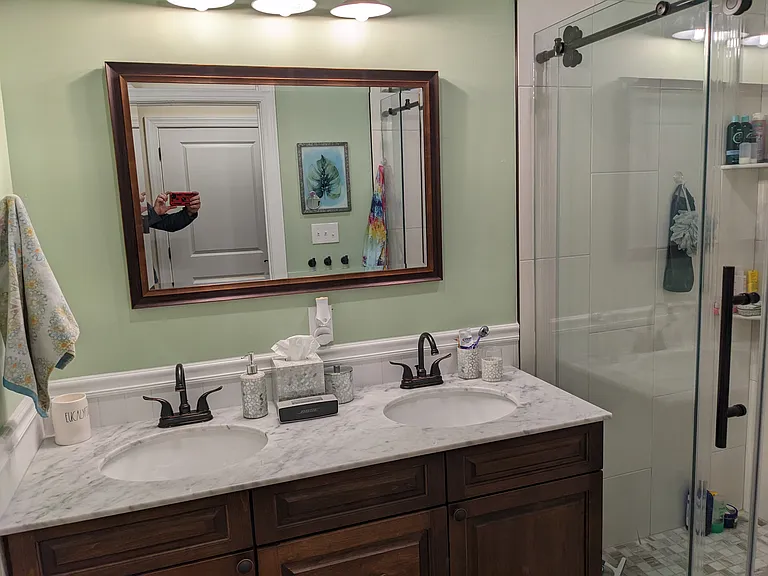 Double Vanity & Mirror