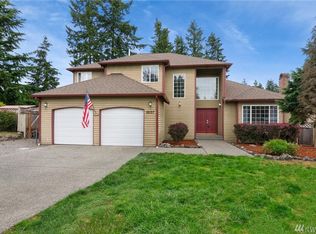 12137 Wallingford Pl NW, Silverdale, WA 98383