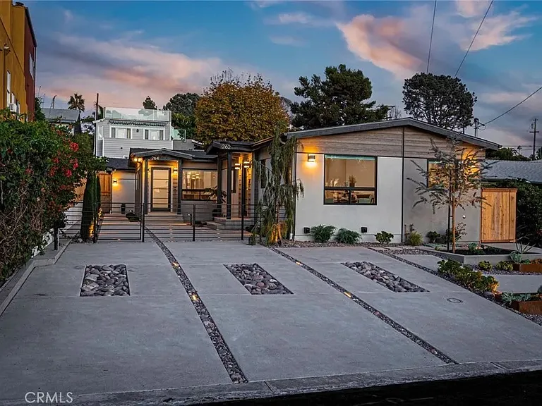 262 Barbara Ave — Photo 12