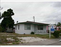 1st image of 1517 Railroad Ave