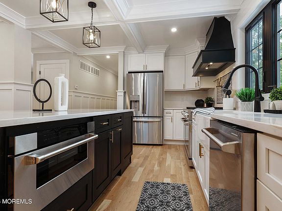 3rd image of 757 Nutswamp Road