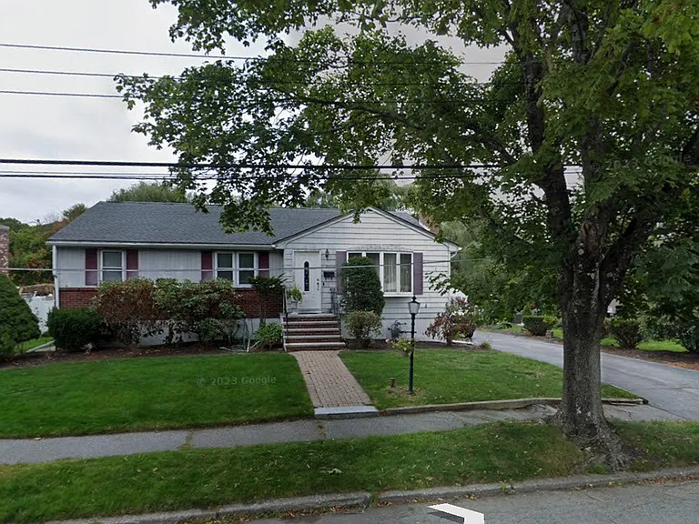 71 Leitha Dr — Photo 1