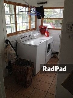 2nd image of 541 Santa Clara Ave
