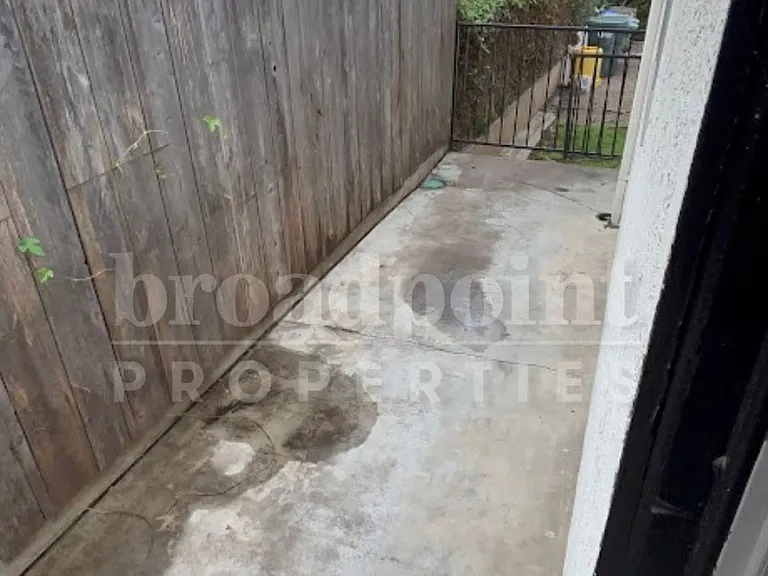 653 E 3rd Ave #A — Photo 10
