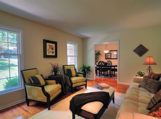 8317 Knollbrook Dr, Charlotte, NC 28270