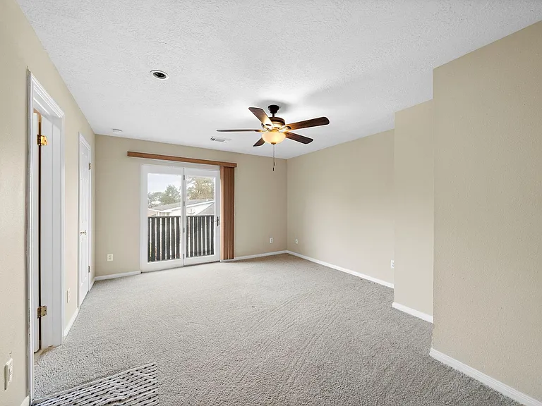 2523 Baycrest Dr — Photo 18