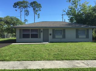 2601 Poinciana St, Naples, FL 34105