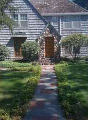 2nd image of 812 Pilgrim Ave
