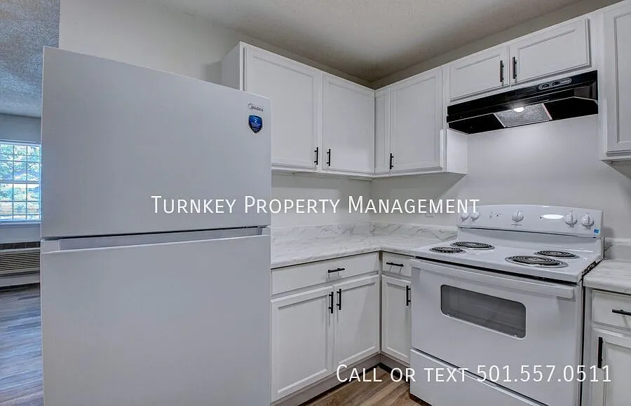 Building Photo - 5924 Southwick Dr #6