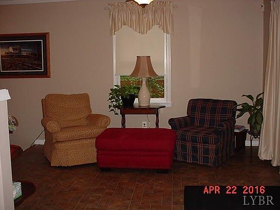 4th image of 719 Lake Vista Dr