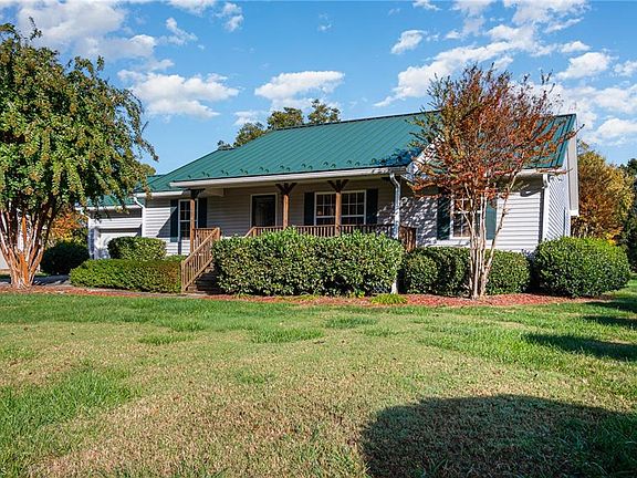 3rd image of 4309 Farlow Dr