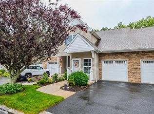 164 Ira Rd, Mount Sinai, NY 11766