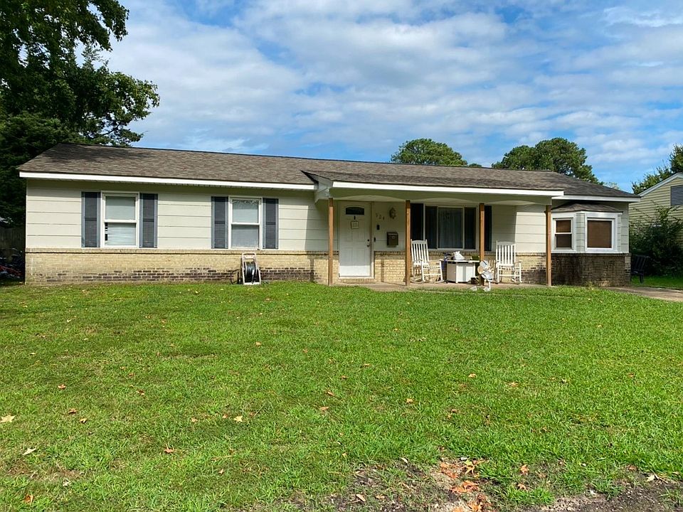1st image of 924 Gossman Dr