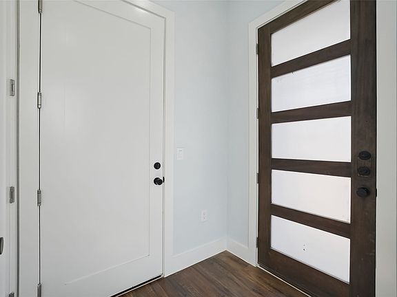 4th image of 401 Bryan St #2101