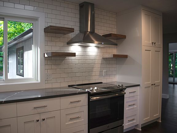 Tile Backsplash, Hood