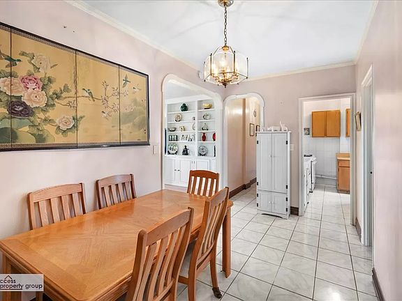 4th image of 251 Seaman Ave APT 6F