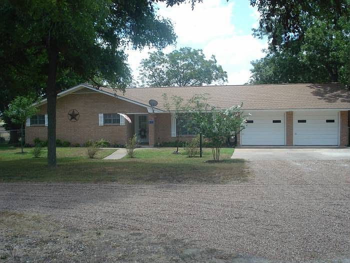 1st image of 921 Fm 2436