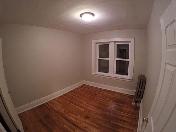 2nd image of 1313 W 112th St APT 07