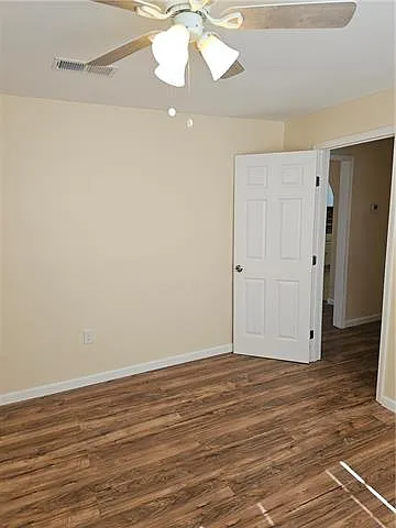 290 E 27th St — Photo 16