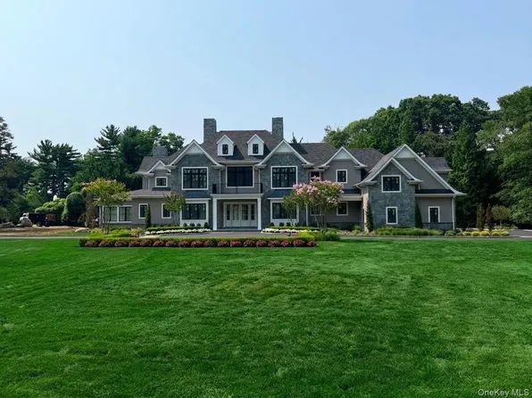2 E Gate Road, Lloyd Harbor, NY 11743