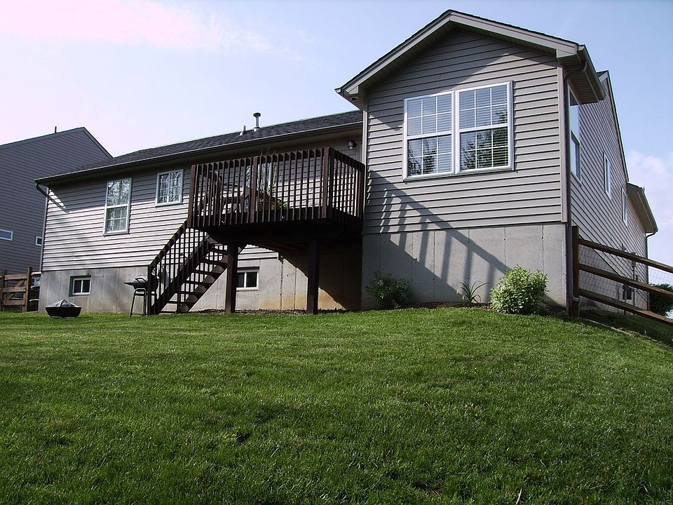 2nd image of 636 Buckshire Gln