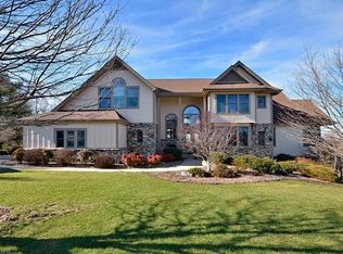 106 Bellshire Dr, Flat Rock, NC 28731